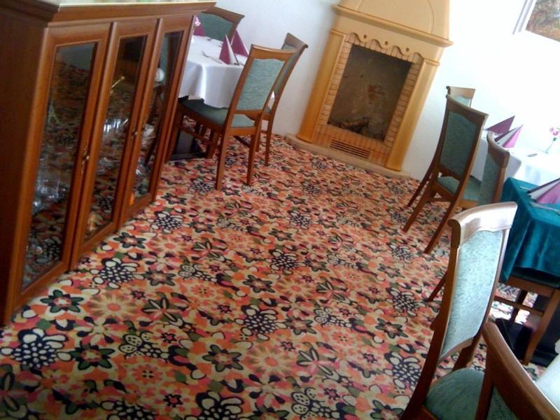 Hotel Line ลิทวินอฟ ภายนอก รูปภาพ